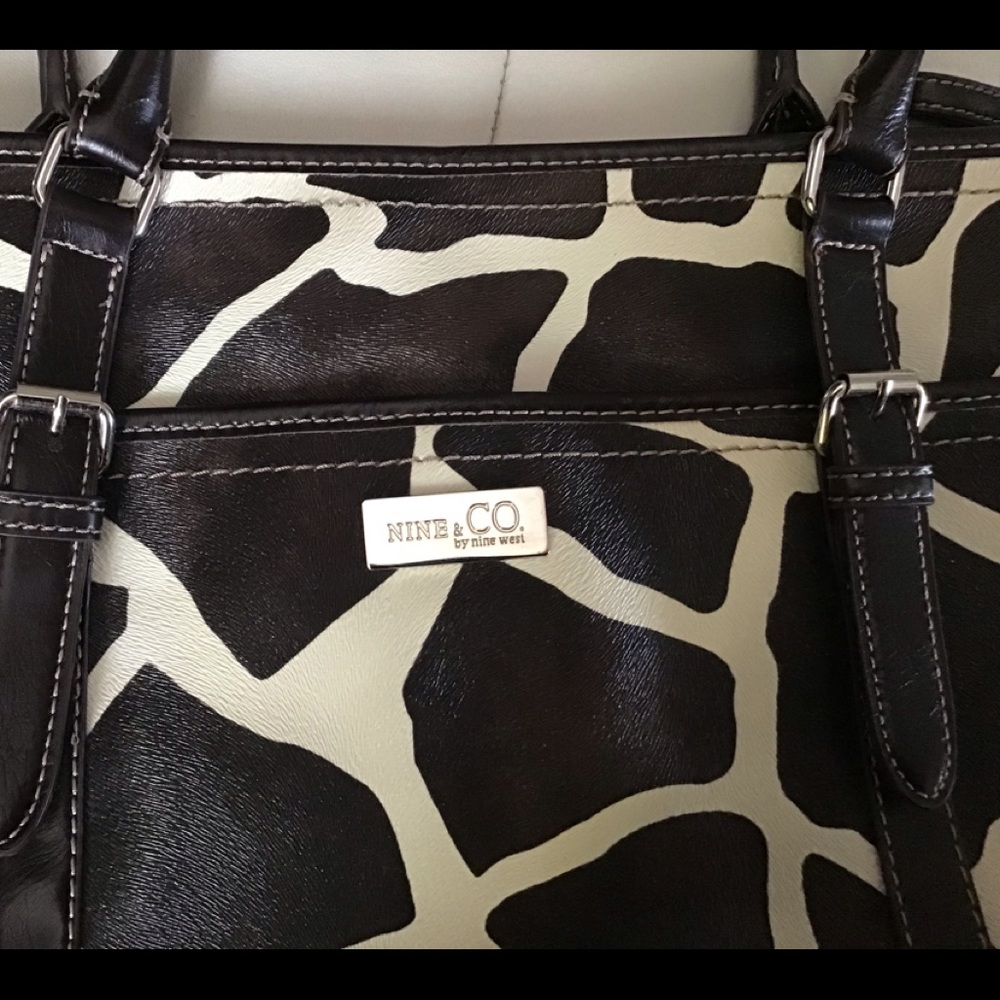 Bags - Picture 2 of 7